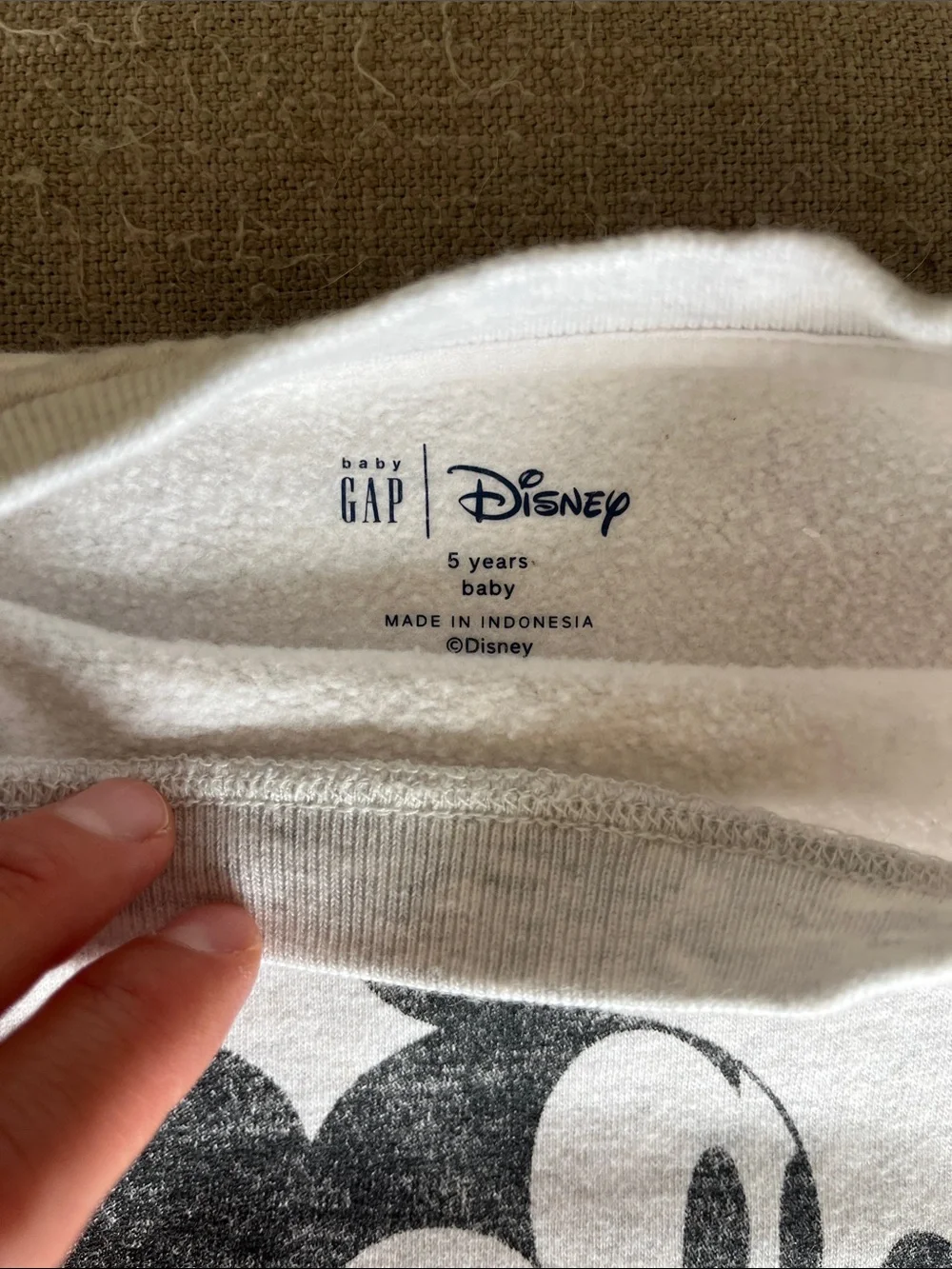 GAP crewneck sweatshirt